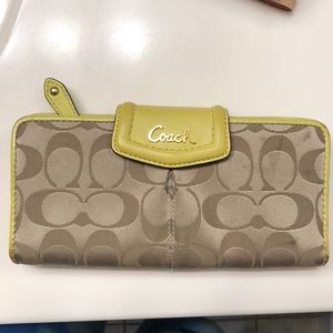 Coach wallet